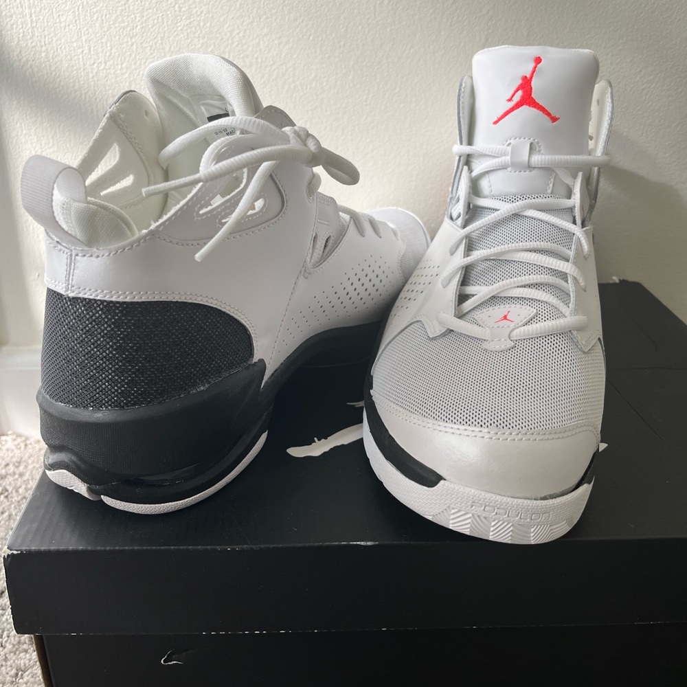 Jordan Ace 23 II tennis shoes. Mens 11.5